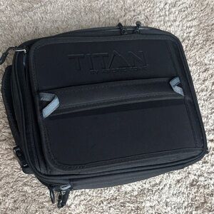 Titan by Arctic zone lunch box
